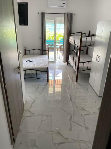 Hostal Paralia Apartments