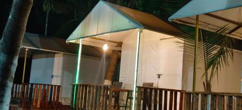Coco Tents And Rooms