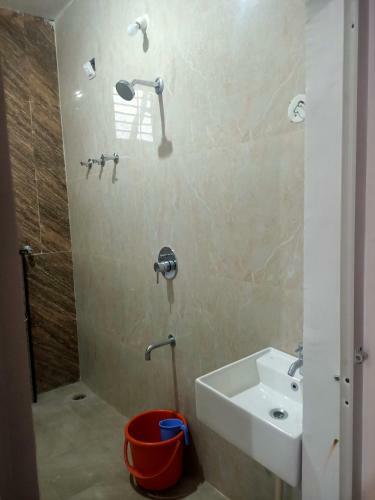 Ideal, Cool, Calm 2 In 1 For Couples, Individuals!