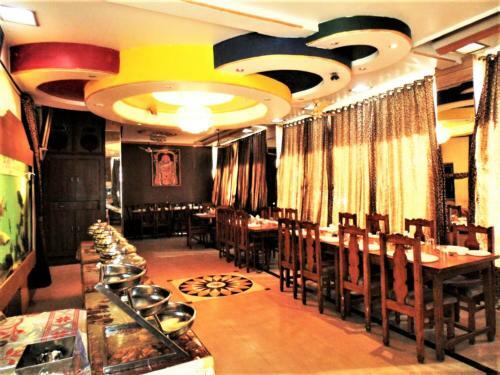 Beyond Stay Hotel Pachmarhi