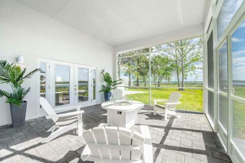Villa Sumner Lake House