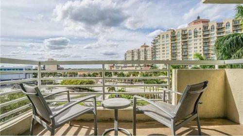 Galleryone-hilton Condo/hotel