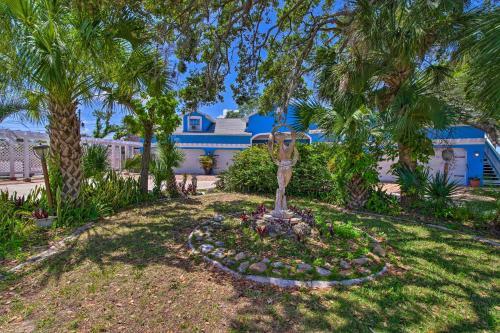 Waterfront Villa With Deck And Dolphin Watching!