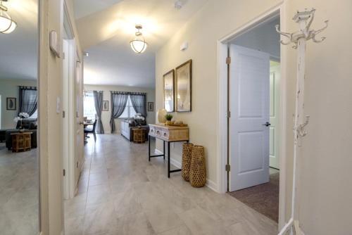 Instant Gratification - 8 Bdm Villa In Gated Comm, Villa
