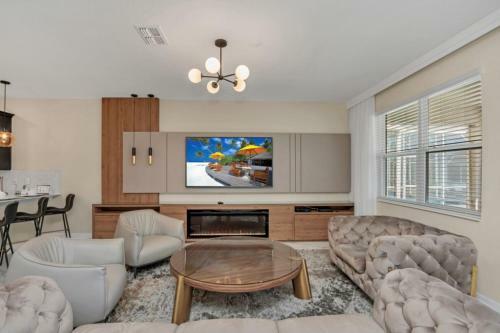 Brand New Champion Gates Pool Home Sleep 22 Guest