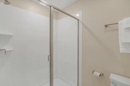 Brand New Champion Gates Pool Home Sleep 22 Guest