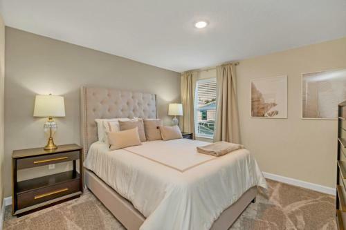 Brand New Champion Gates Pool Home Sleep 22 Guest