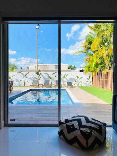 Villa Luna- Designer Home With Heated Pool Must!