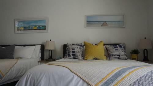 Hostal Lovely Ground Level Apt With A Pool Side