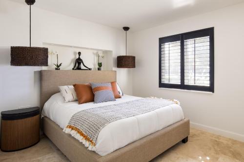 Olde Naples Villa