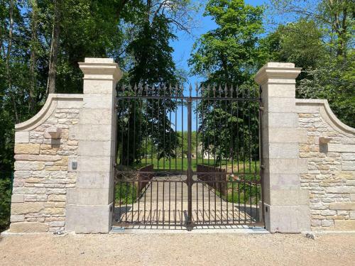 Hostal Ch�teau De Pymont