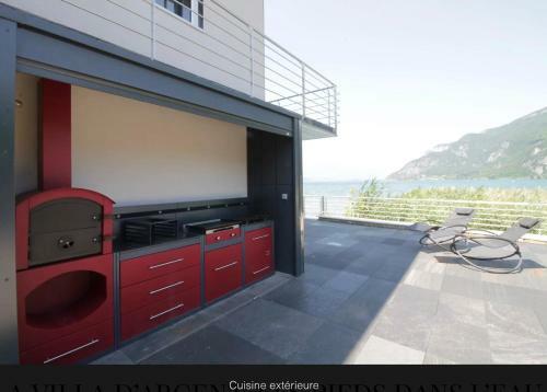 Villa Pieds Dans L Eau Lac Du Bourget