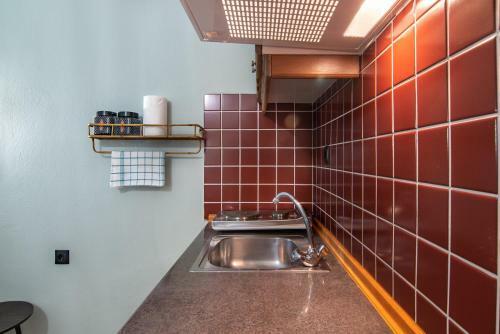 Ellis Residences