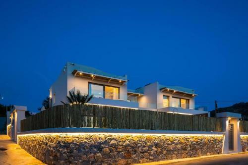 Villa Daphne-naiades/ 2 Bedrooms,luxury,beachfront