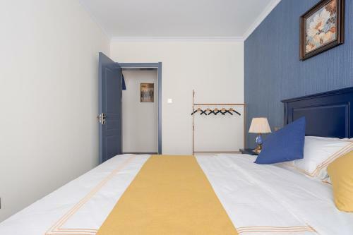 Locals Apartment Inn 01