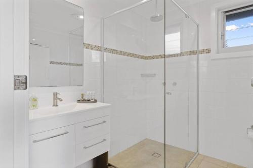 Blissful Bayside Escape / Fingal Bay