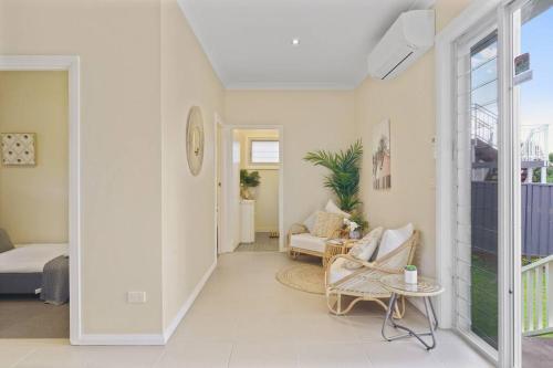 Blissful Bayside Escape / Fingal Bay