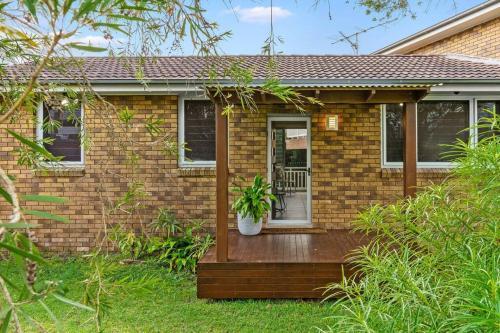 Blissful Bayside Escape / Fingal Bay