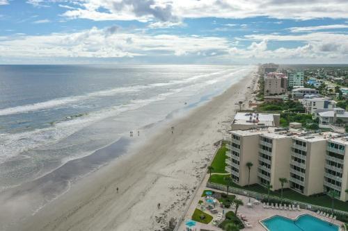 Pelican Condos