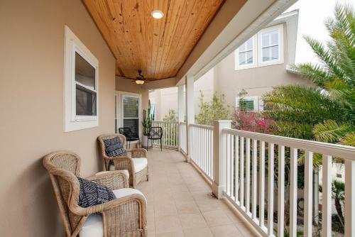 Derondo St By Blue Swell