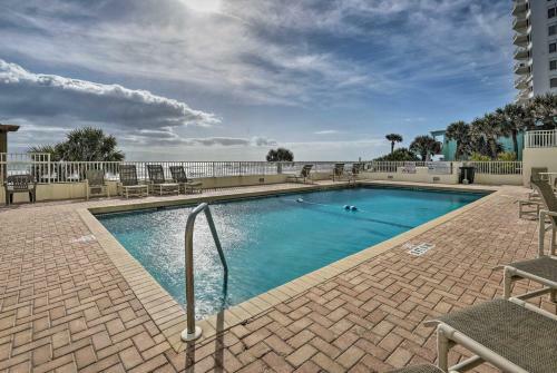 Apartamento Oceanfront Seawinds Condo - Steps To Beach!