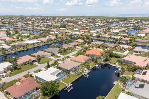 Peaceful Pool Home In Punta Gorda Isles On Canal