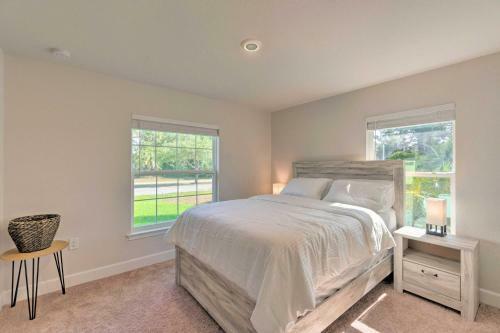 Sleek Rotonda West Home With Spacious Backyard