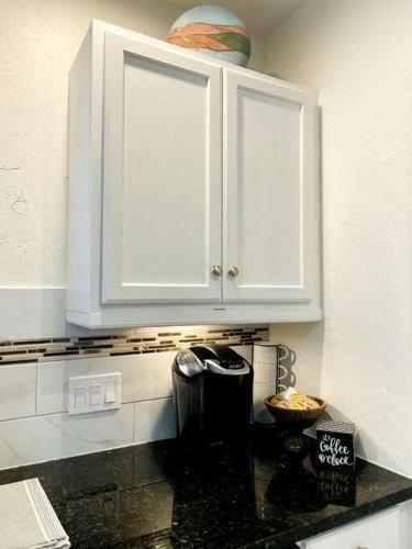Water-front, Cozy, Warm 3 Beds 2 Bath