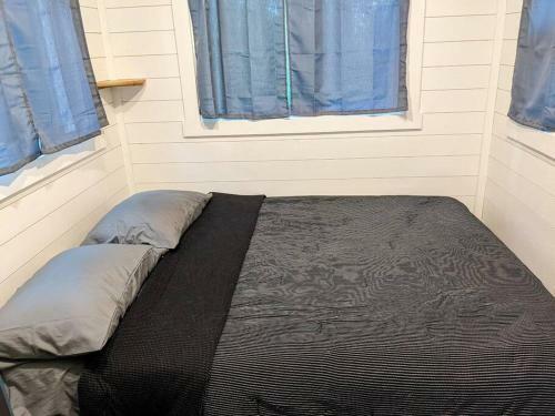 Fern Valley Tiny House With Lake Access