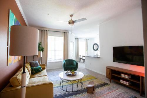 Wanderjaunt - Camden Bay Apartments