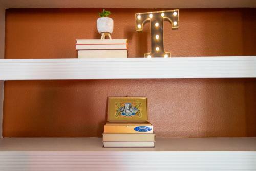 Wanderjaunt - Camden Bay Apartments