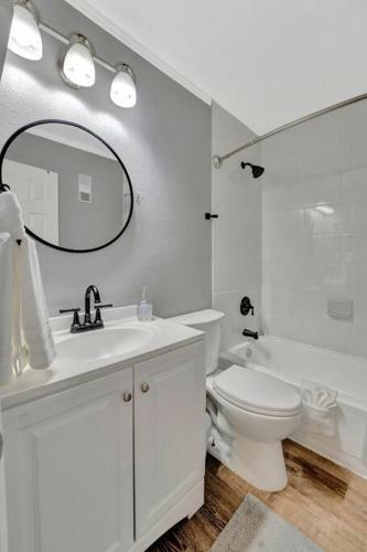 Apartamento Bayview Balcony Condo W/ Pool And Pullout! #478