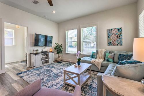 Exquisite Sugar Magnolia Abode Near Beach!