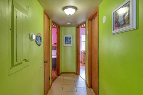 Endless Summer On B Street - Unit B