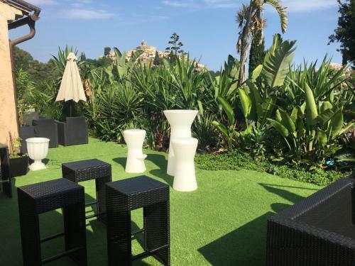 Villa Les Yuccas - Pool - Sea View