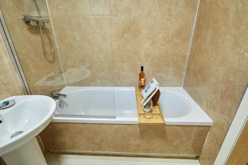 Conaglen, One Bedroom Apartment With Stunning Views.