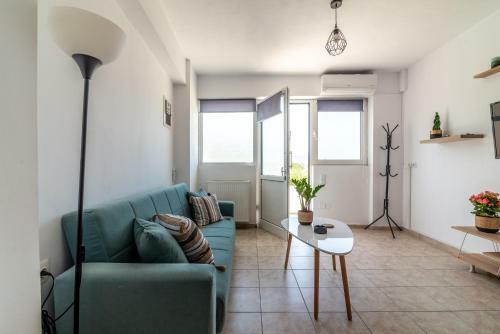 Central Apartment Next To The Beachfront