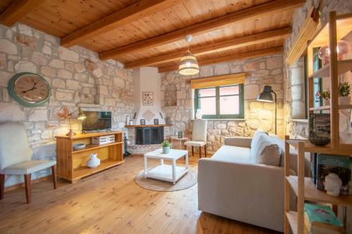 Villa Valory's House - The Stone House