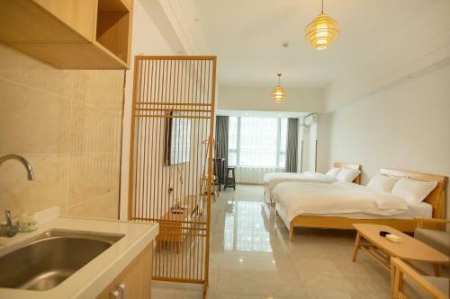 Locals Apartment Inn 13