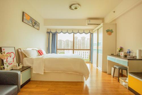 Locals Apartment House 34