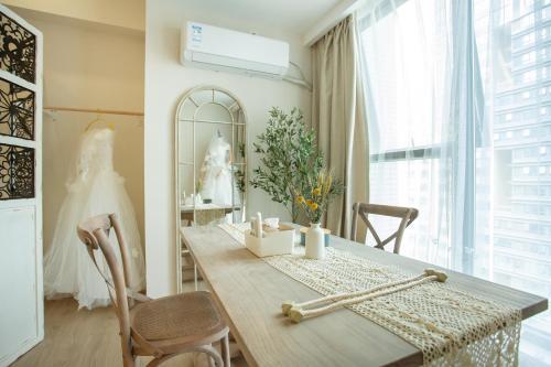 Locals Apartment House 26