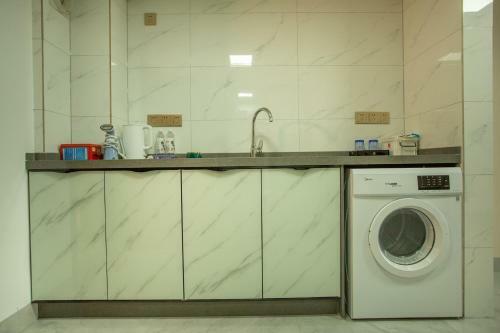 Locals Apartment Place 44