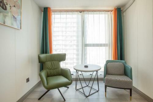 Locals Apartment House 01