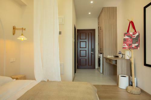 Locals Apartment Place 22