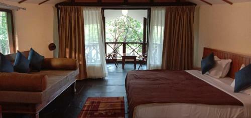 Hotel Monsoon Forest Bandhavgarh