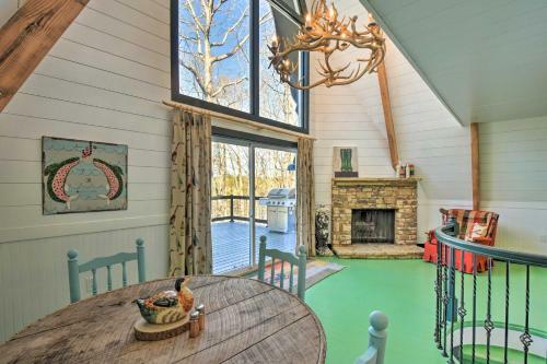 Charming Gainesville Cabin With Private Dock!