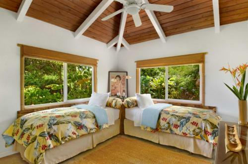 Melemele Kapaa Cottage 1 Block To Beach!