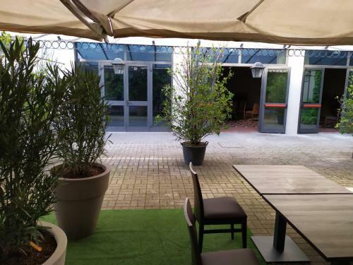 Hotel Majestichouse Conference & Restaurant