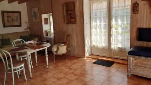 Hostal La Petite Grange
