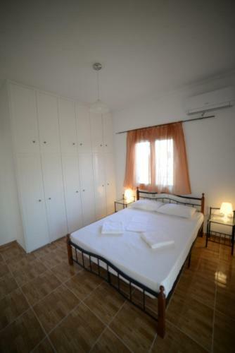 Aetos House